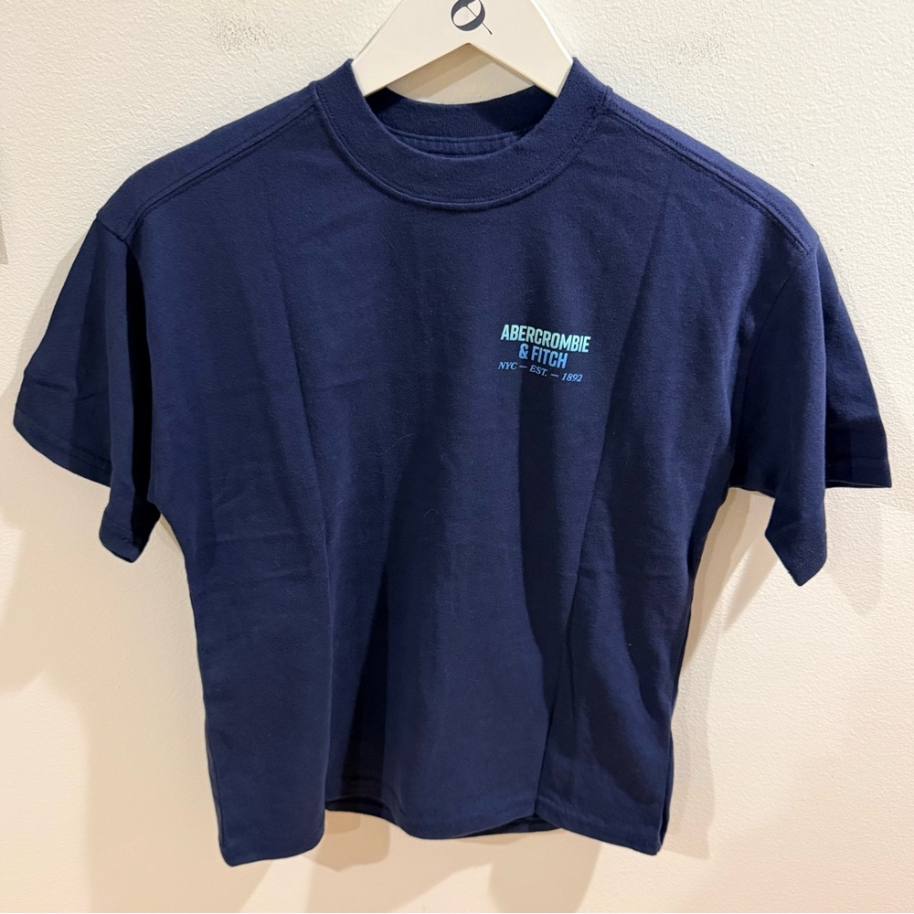 ABERCROMBIE KIDS NWT LOGO T-SIRT!